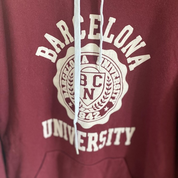 Barcelona University Men Women Hoodie Burgundy Colour Excellent condition Size L - Picture 3 of 6